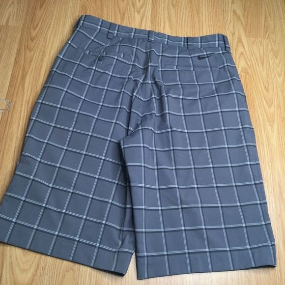 Nike golf shorts. - Picture 4 of 10